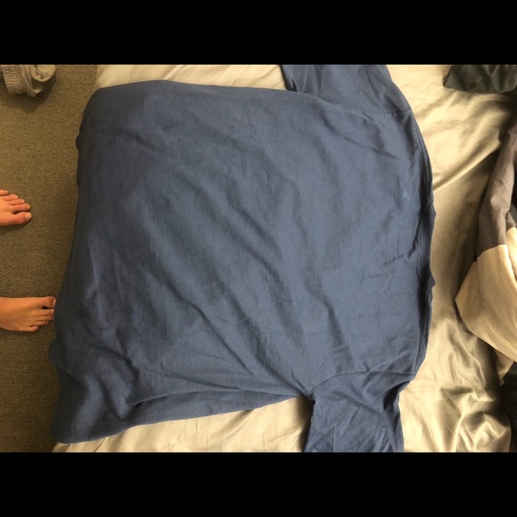 Queen’s University Crew Shirt - Picture 2 of 3